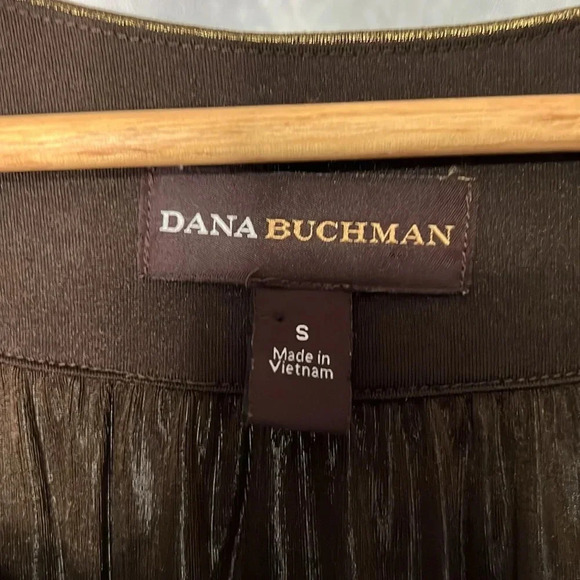 Dana Buchman Gold Metallic Scoop Neck Short Sleeved Blouse - size Small - Picture 9 of 11